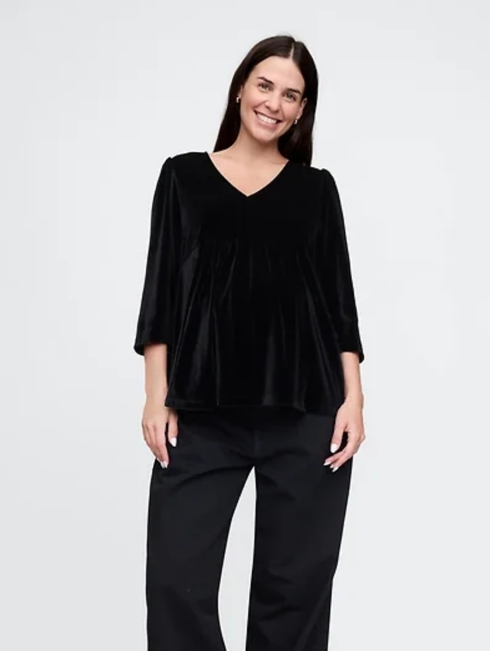 ✨3/$15✨GAP Black Velvet V-Neck Maternity Top